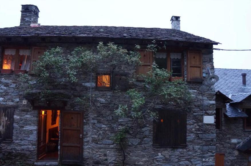 Casa De La Font De Dalt Villa Queralbs Eksteriør bilde